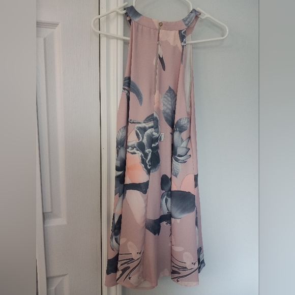 Womens Dress - Picture 2 of 3